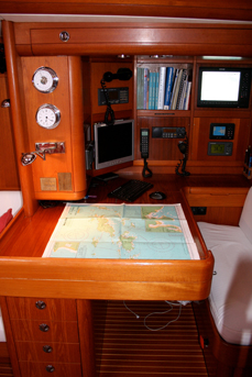 Luxury Sailing Charter - KIA ORA III Salon
